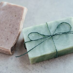 green and brown sliced cheese